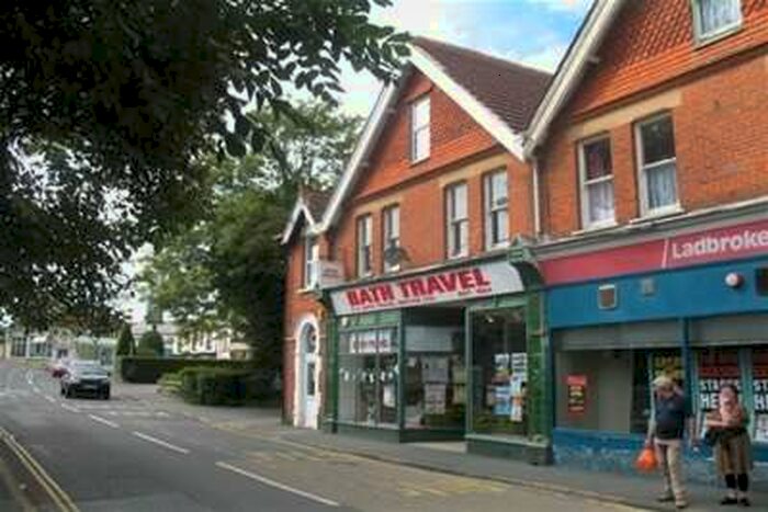 3 Bedroom Flat To Rent In Longhalves Lane, Freshwater, PO40