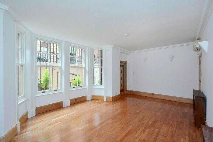 1 Bedroom Flat To Rent In Hans Road, Knightsbridge, SW3