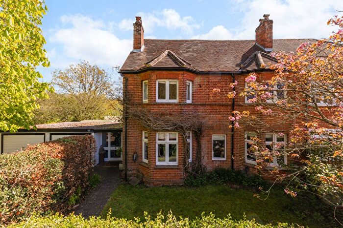 4 Bedroom Semi-Detached House For Sale In Withies Lane, Compton, GU3