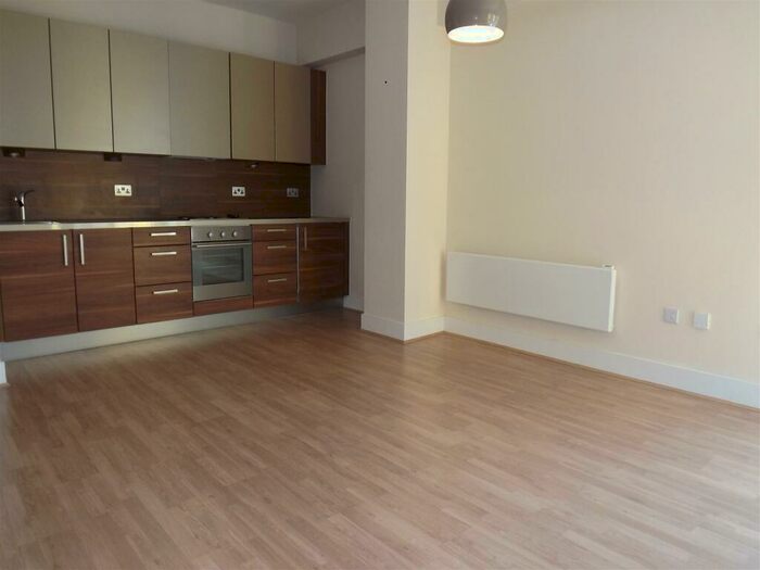 1 Bedroom Apartment To Rent In Town Centre - Skyline Plaza, RG21
