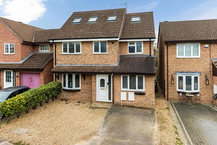 6 Bedroom Detached House For Sale In Kysbie Close, Abingdon, OX14