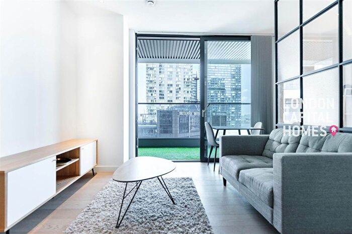 Studio For Sale In Bagshaw Building, Wards Place, London, E14