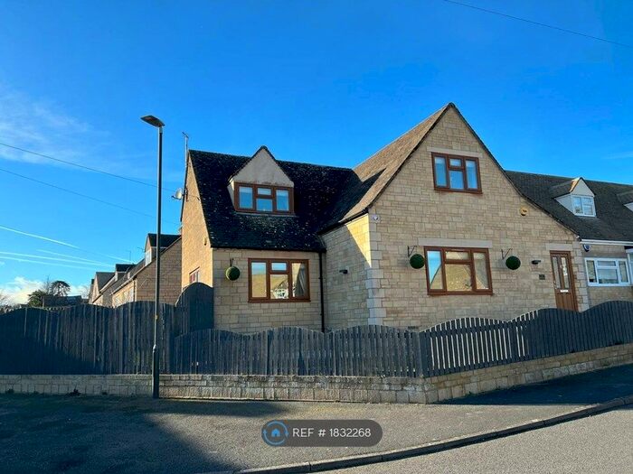4 Bedroom Semi-Detached House To Rent In Mount Pleasant Close, Stow On The Wold, Cheltenham, GL54