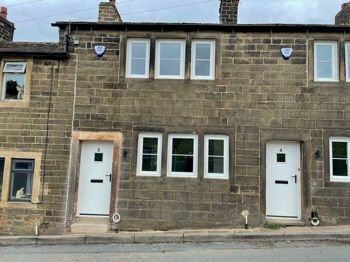 2 Bedroom Cottage To Rent In Ebor Lane, Haworth, BD22