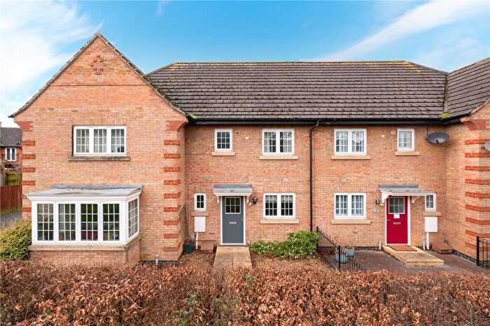 3 Bedroom Terraced House For Sale In Finn Close, Bourne, Lincolnshire, PE10