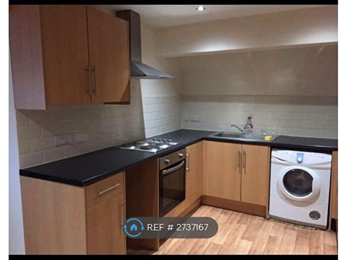 1 Bedroom Flat To Rent In Santingley Lane, Wakefield, WF4