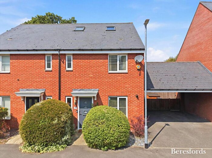 4 Bedroom Semi Detached House For Sale In Little Highwood Way, Brentwood, CM14