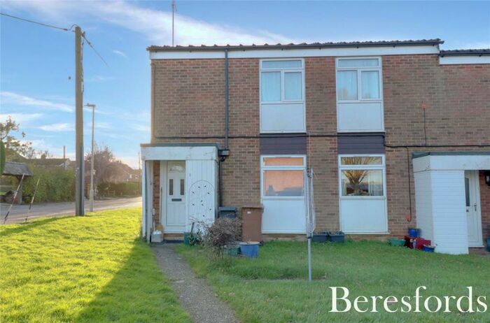 1 Bedroom Maisonette For Sale In Sparrows Close, Highwood, CM1