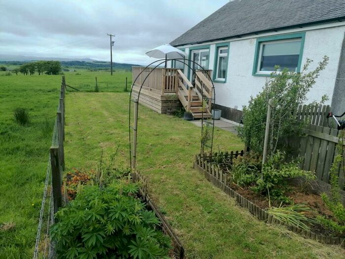 3 Bedroom Detached Bungalow To Rent In Ridgeholm, Dunlop, KA3