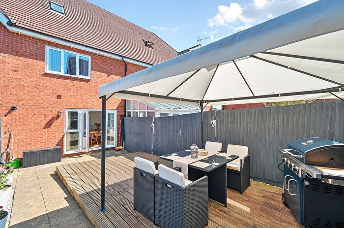 3 Bedroom Terraced House For Sale In Oddstones, Pulborough, RH20