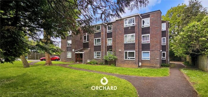 2 Bedroom Flat To Rent In Ivy House Road, Ickenham, UB10