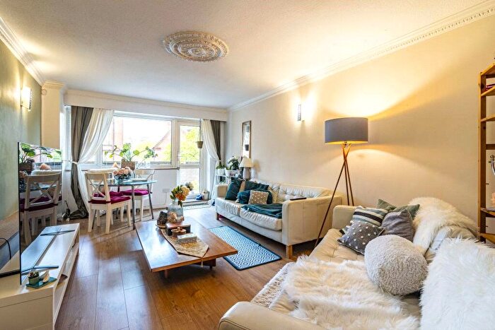 2 Bedroom Flat To Rent In Kentish Town Rd, London, NW5