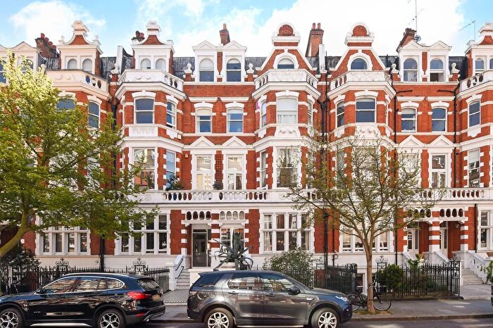 2 Bedroom Flat To Rent In Bolton Gardens, London, SW5