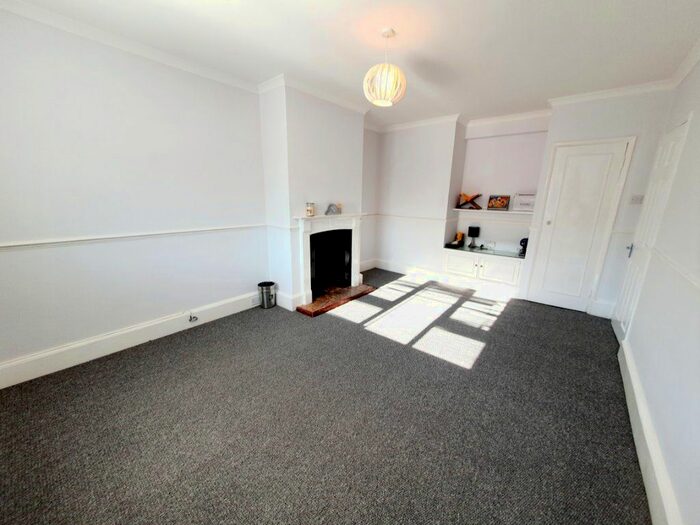 2 Bedroom Flat To Rent In New Pond Parade, West End Road, Ruislip, Middlesex, HA4