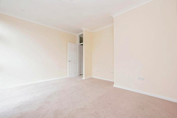 1 Bedroom Retirement Property To Rent In Southdowns Retirement Village, South Darenth, DA4
