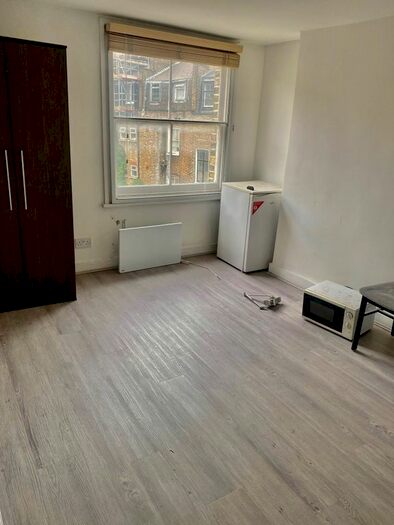 Studio To Rent In Marchmont Street, Holborn, WC1N