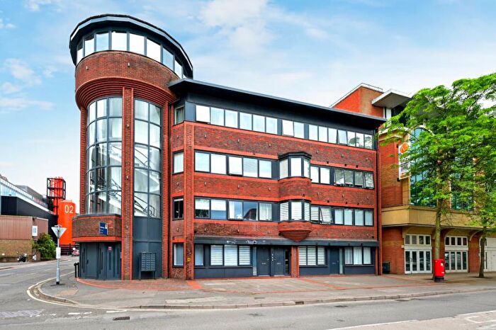 1 Bedroom Apartment To Rent In Woking, Surrey, GU21