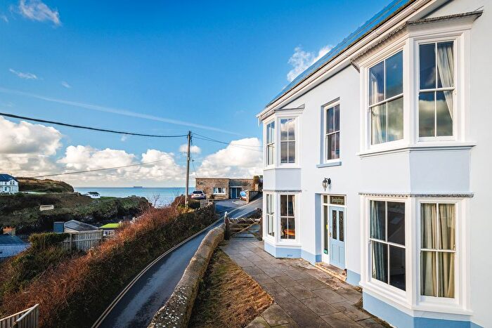 7 Bedroom Detached House For Sale In Settlands Hill, Little Haven, Haverfordwest, SA62