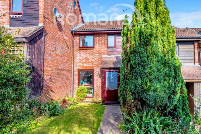 2 Bedroom Terraced House To Rent In Lowden Close, Winchester, SO22