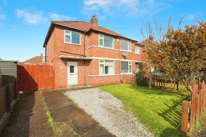3 Bedroom Semi-Detached House To Rent In Rokeby Park, Hull, HU4