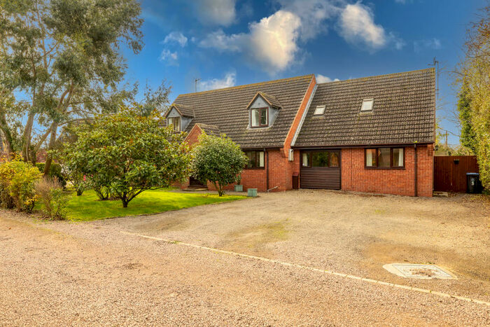 5 Bedroom Detached House For Sale In The Sett Oxhill Warwick, CV35