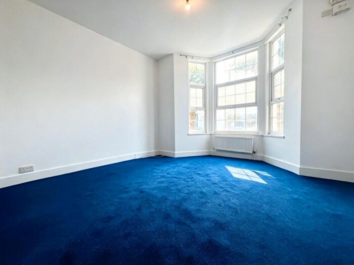 1 Bedroom Flat To Rent In Belomont Road, N15