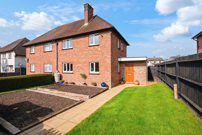 3 Bedroom Semi Detached House For Sale In Pollards Oak Road, Oxted, RH8