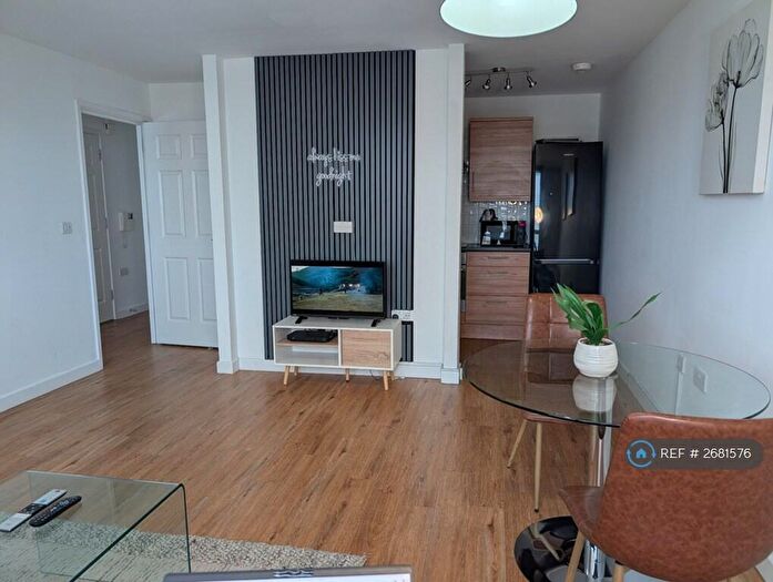 1 Bedroom Flat To Rent In Chelsea House, Milton Keynes, MK9