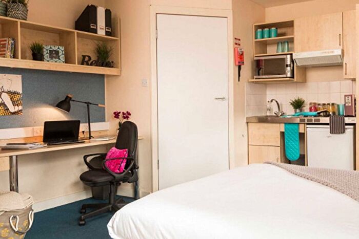 Studio To Rent In Creek Road, London, SE8