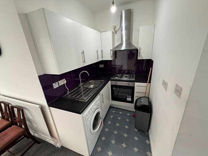 1 Bedroom Flat To Rent In Elgin Road, Ilford, Essex, IG3