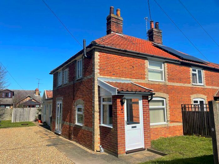 3 Bedroom Semi-Detached House For Sale In Diss Road, Wattisfield, IP22
