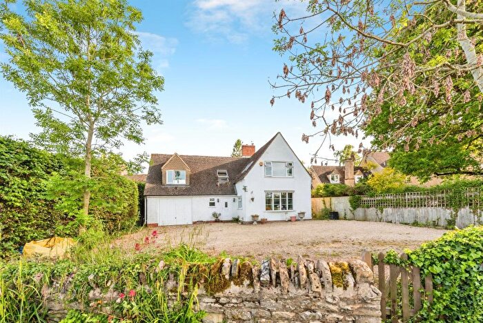 3 Bedroom Detached House For Sale In South Leigh Road, High Cogges, Witney, OX29