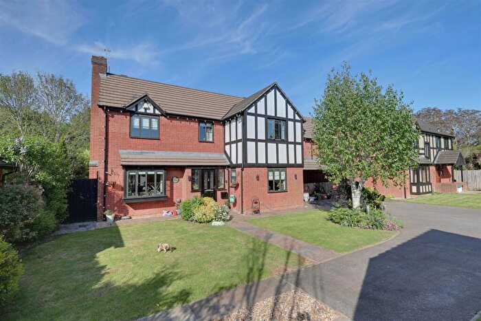 4 Bedroom Detached House For Sale In The Orchards, Hucclecote, Gloucester, GL3