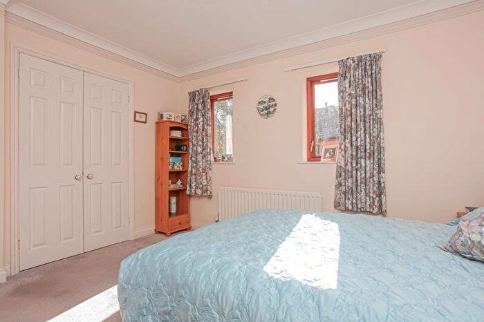 2 Bedroom Flat For Sale In Upton Court, Crouch Street, Banbury, OX16