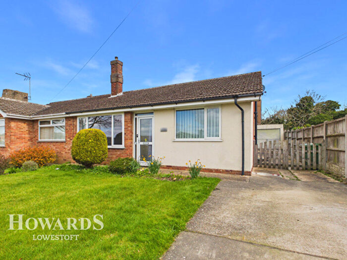 2 Bedroom Semi-Detached Bungalow For Sale In Higher Drive, Oulton Broad, NR32