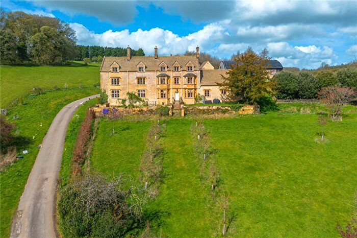 6 Bedroom Detached House To Rent In Moreton-in-Marsh, Gloucestershire, GL56