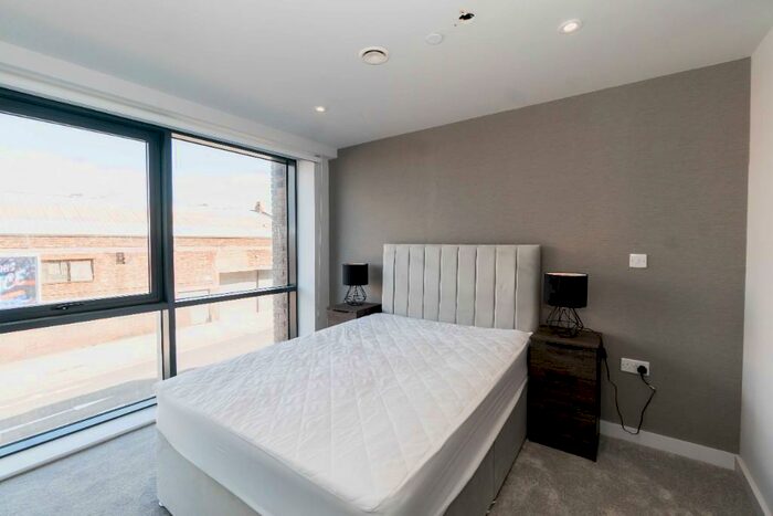 2 Bedroom Apartment To Rent In The Summit Parliament St -, L8