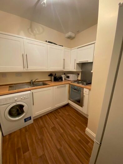 4 Bedroom Flat To Rent In Broughton Place, Broughton, Edinburgh, EH1