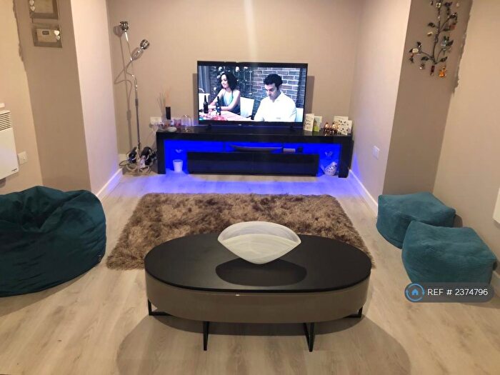 1 Bedroom Flat To Rent In The Sphere, London, E16