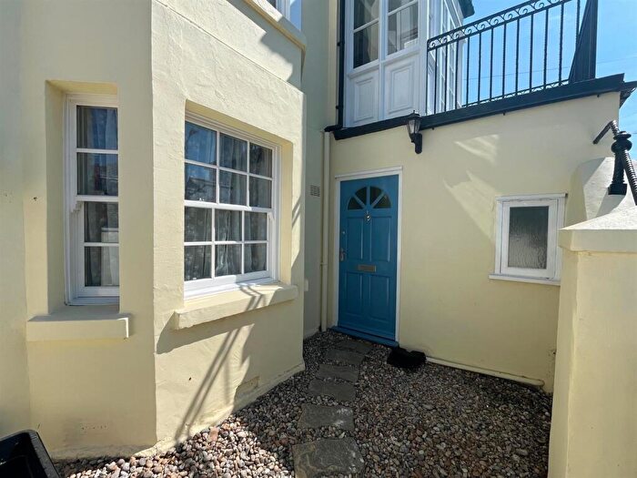 1 Bedroom Flat To Rent In Radnor Cliff, Folkestone, CT20
