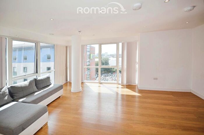 2 Bedroom Apartment To Rent In Railway Terrace, Slough, SL2