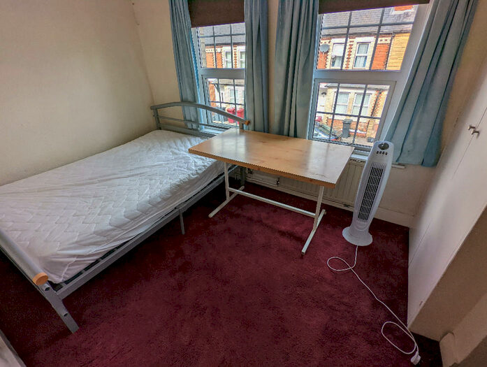 5 Bedroom Terraced House To Rent In Pitcroft Avenue, Reading, Berkshire, RG6