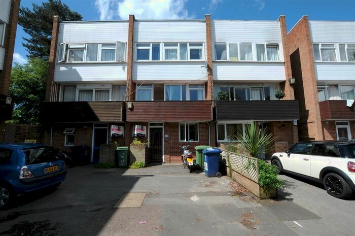 6 Bedroom Property To Rent In Horwood Close, Headington, Oxford, OX3