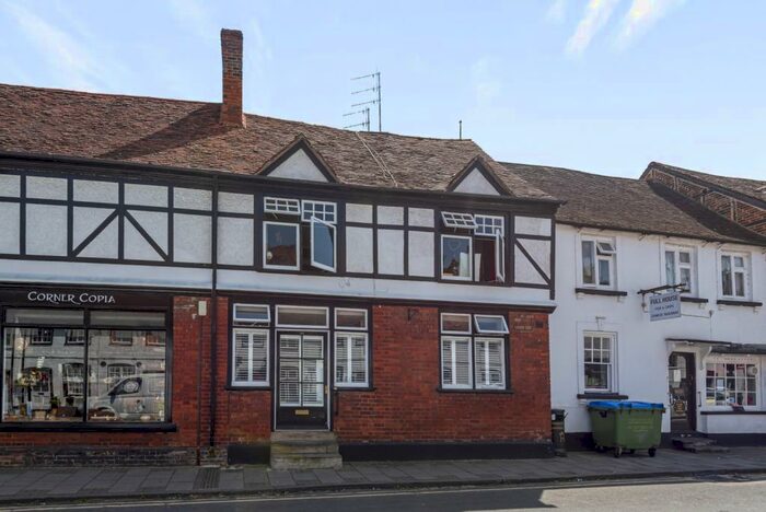 2 Bedroom Apartment To Rent In Queen Street, Henley-On-Thames, RG9
