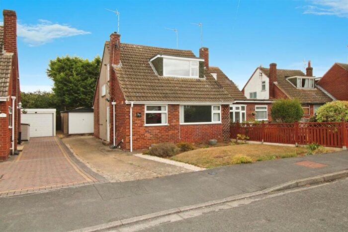 3 Bedroom Semi-Detached House For Sale In Waverley Road, Hillmorton, Rugby, CV21