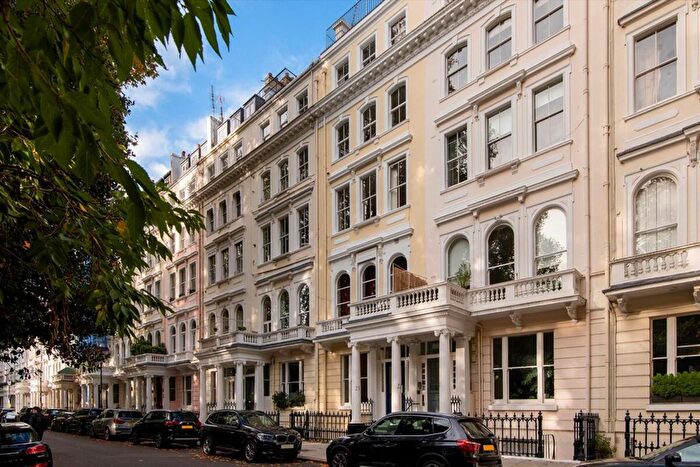 4 Bedroom Flat To Rent In Cornwall Gardens, London, SW7