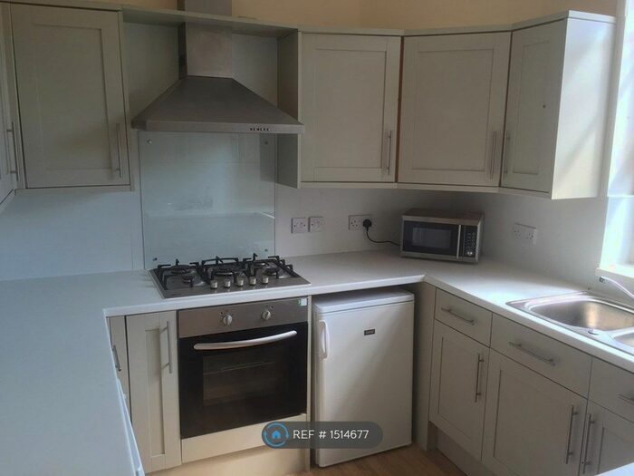 6 Bedroom Semi-Detached House To Rent In North View, Edge Hill, Liverpool, L7