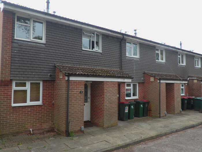 1 Bedroom Maisonette To Rent In Southgate, RH10
