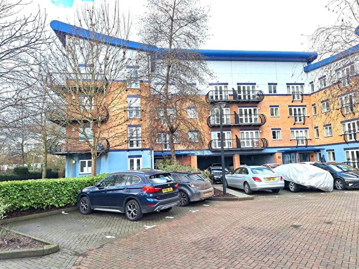 2 Bedroom Apartment For Sale In Luscinia View, Napier Road, Reading, RG1