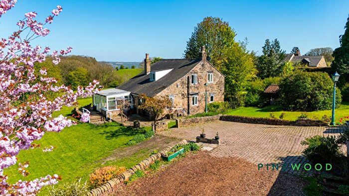 3 Bedroom Detached House For Sale In Middle Handley, Sheffield, S21